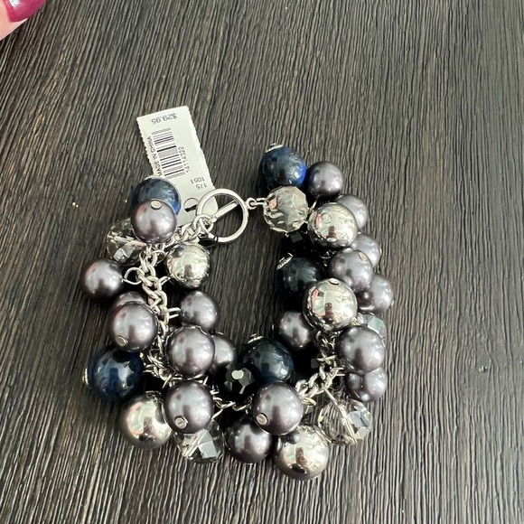 The Limited Bracelet - Picture 1 of 4